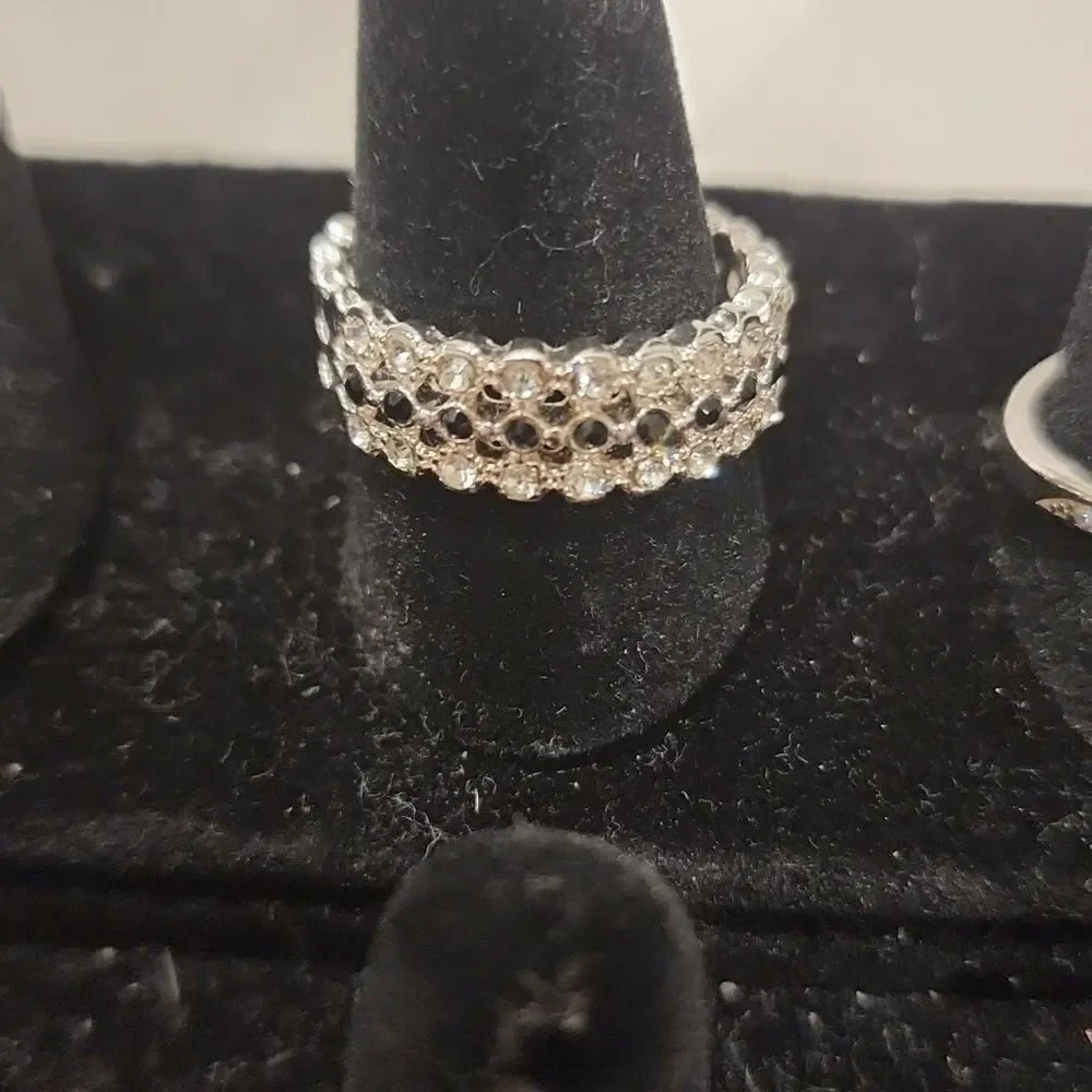 STS Silver Rhinestone‎ & Sapphire Wideband Ring